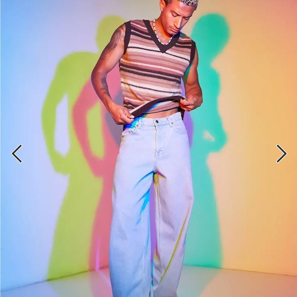 Men’s Striped Knit Tank Sweater Vest - Picture 5 of 5